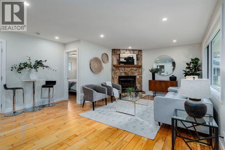 Property Photo:  26 Butler Crescent Northwest  AB T2L 1K3 