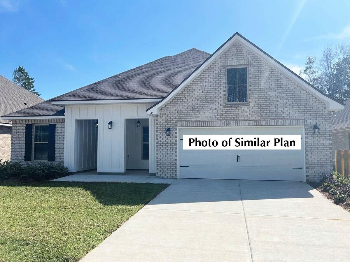 Property Photo: 320 Constellation Avenue FL 32439