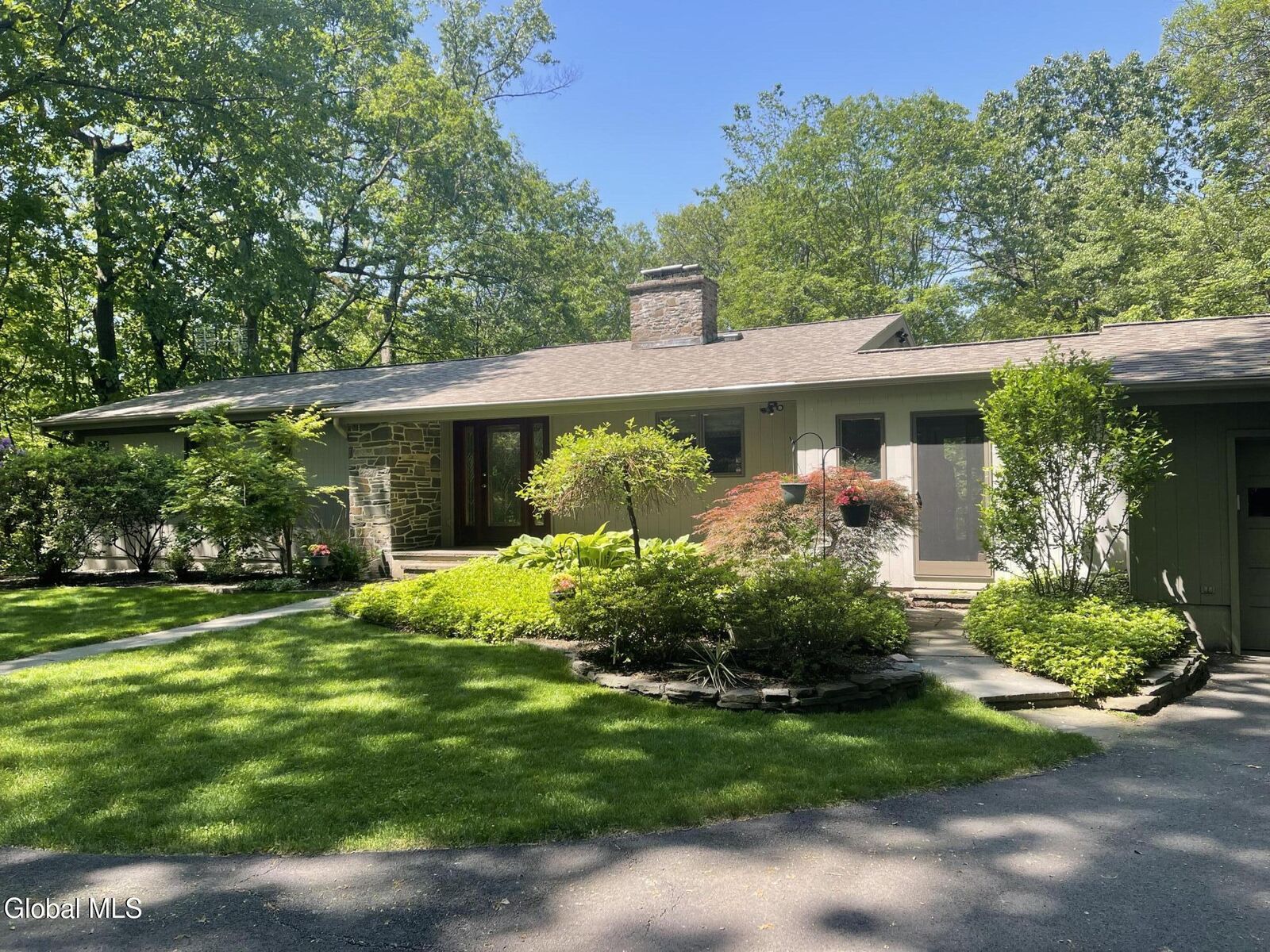 Property Photo:  18 Sage Hill Lane  NY 12204 