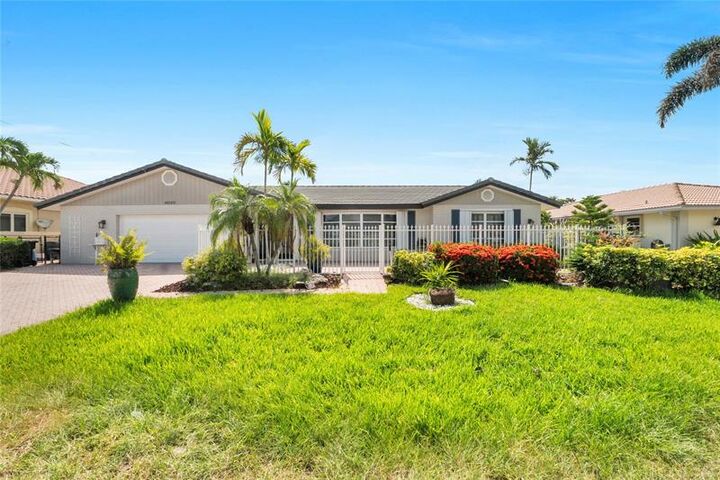 Property Photo: 4020 NE 24th Ave FL 33064