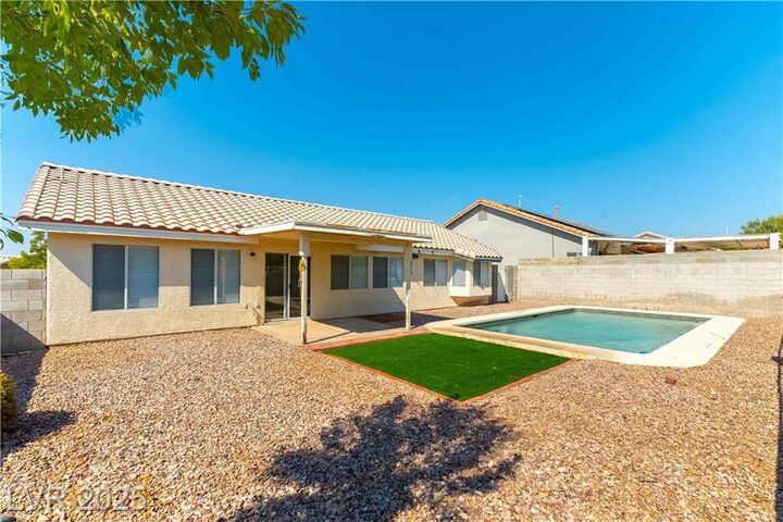 Property Photo: 1153 Elam Street NV 89015