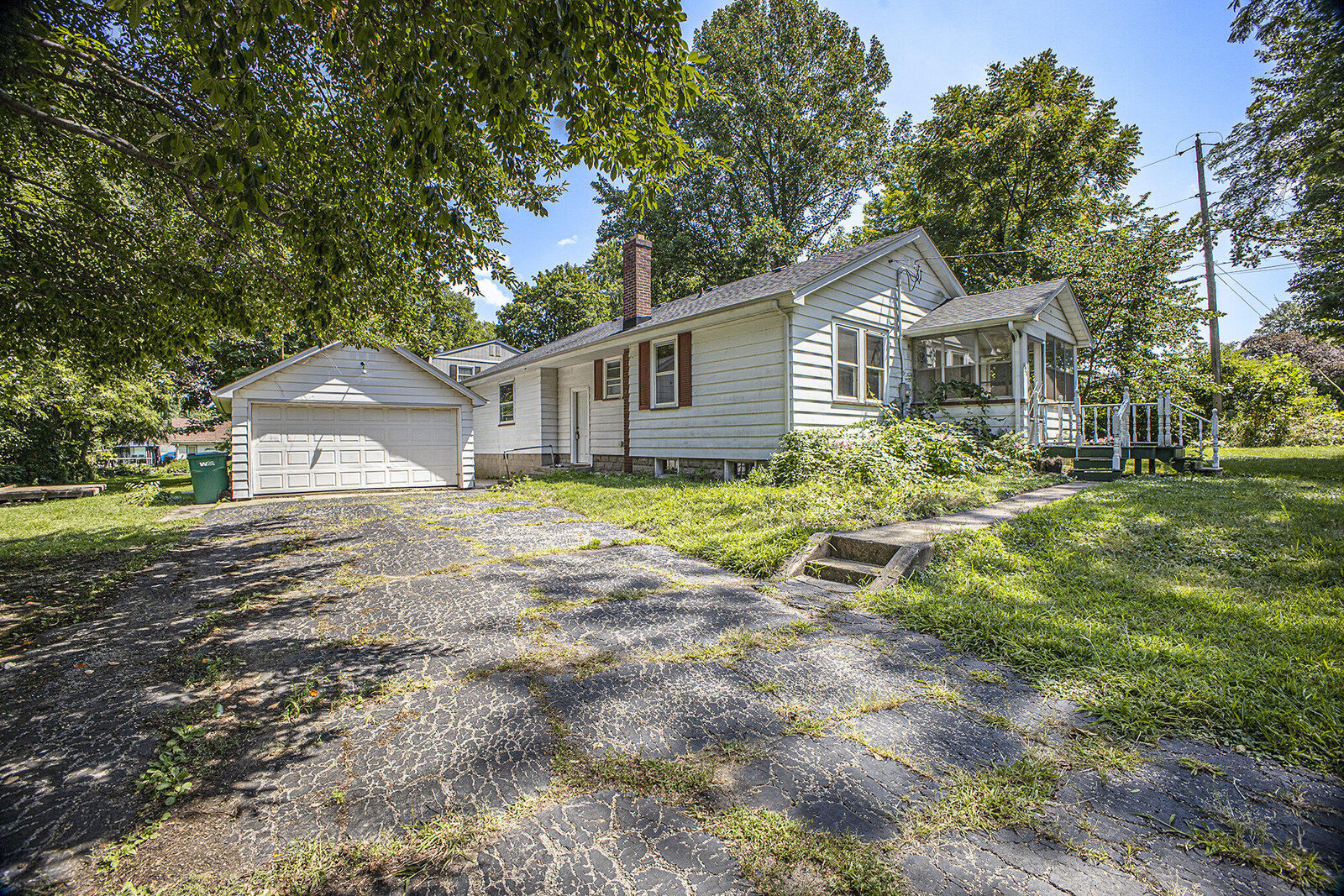 Property Photo: 1539 Weller Avenue IN 46350