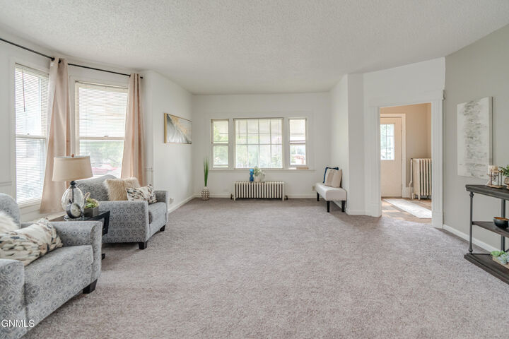 2100 Rosser Avenue E  Bismarck ND 58501 photo