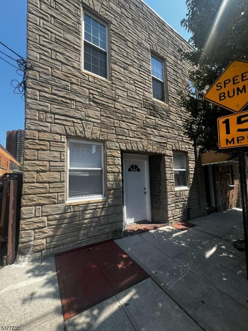 Property Photo:  516 Monastery Pl 1  NJ 07087 