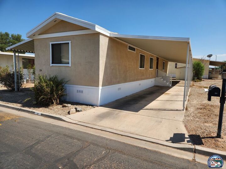 Property Photo: 1850 Lincoln Ave 29 CA 92243