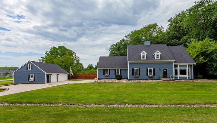 Property Photo:  1520 Thornwood Road  IA 50265 