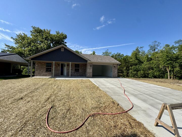 Property Photo:  366 Baldwin Street  KY 40403 