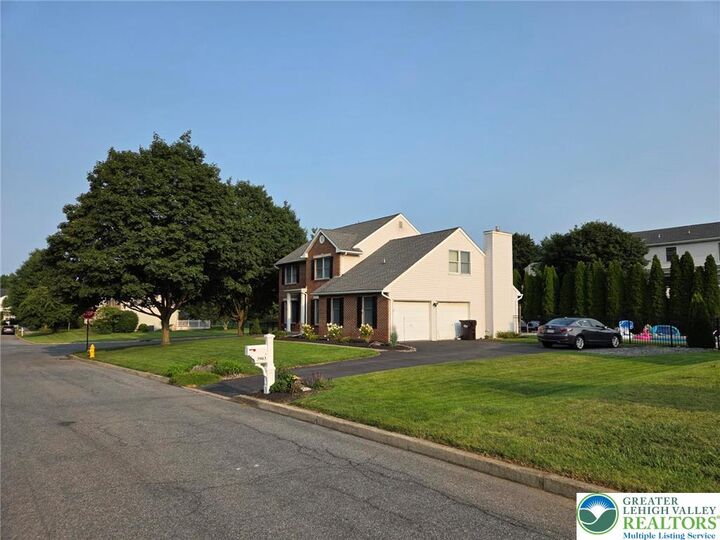 Property Photo: 3903 Tamarind Drive PA 18020