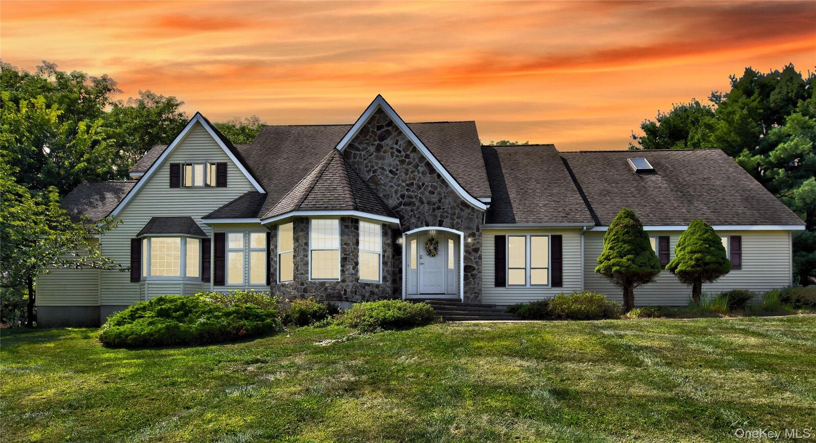 Property Photo:  3 Lake View Drive  NY 10924 