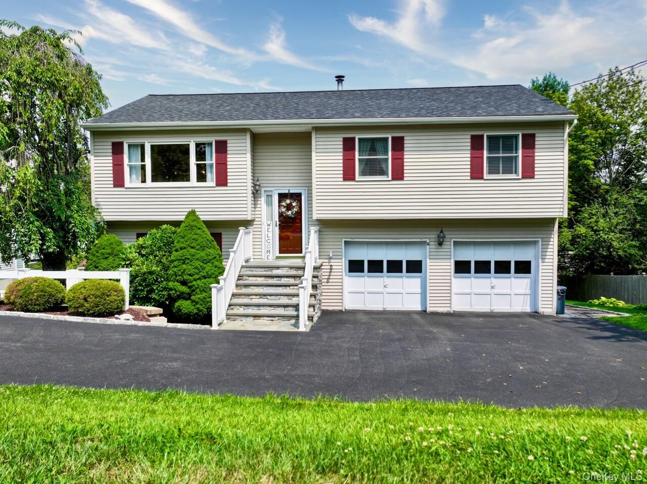 Property Photo:  14 Willard Place  NY 10950 