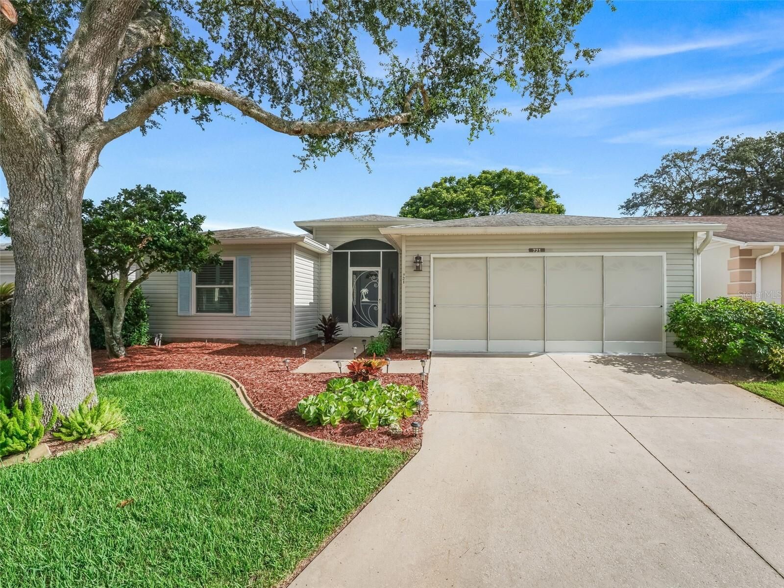 Property Photo:  721 Timbercrest Drive  FL 34748 
