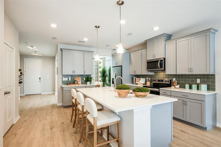 Property Photo: 659 Clark St FL 32765