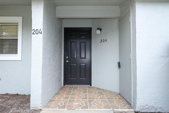 Property Photo:  204 Dorchester Square  FL 32746 