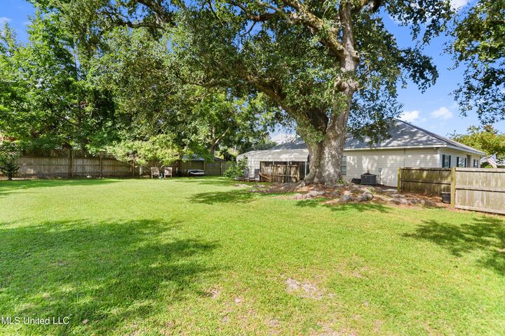 Property Photo:  350 State Street  MS 39520 