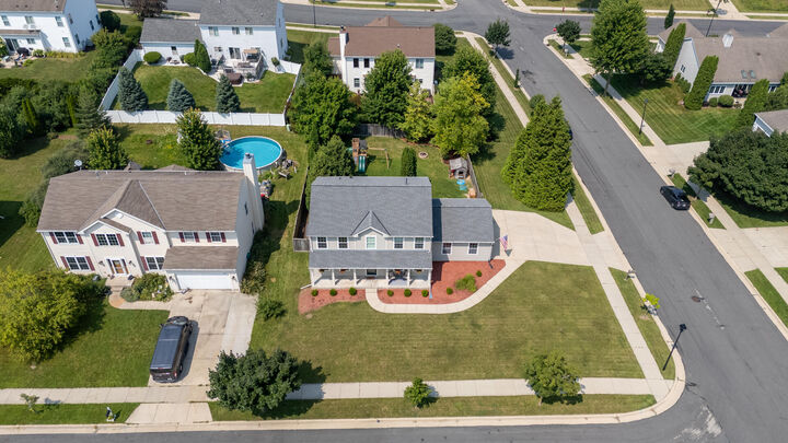 Property Photo:  2286 Cherokee St  WI 53024 