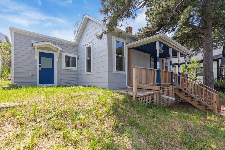 Property Photo: 807 Upper Addie Street SD 57754