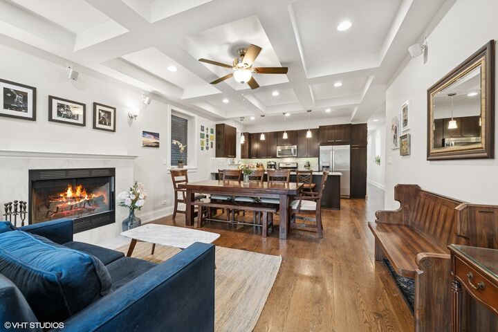 Property Photo:  2627 W Thomas Street 1  IL 60622 