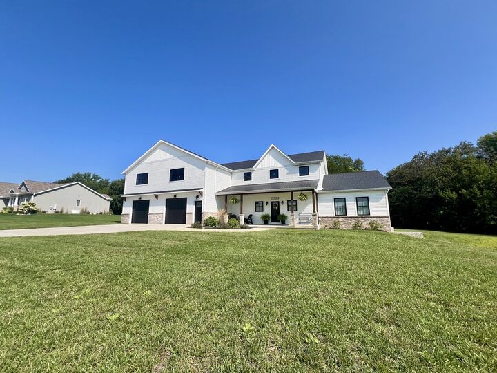 Property Photo:  7845 Fitzgerald Road  IL 61727