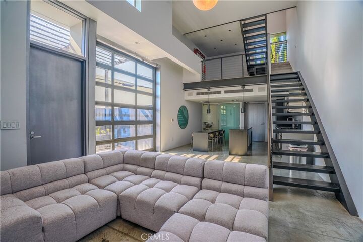 Property Photo:  1011 N Orange Grove Avenue 5A  CA 90046