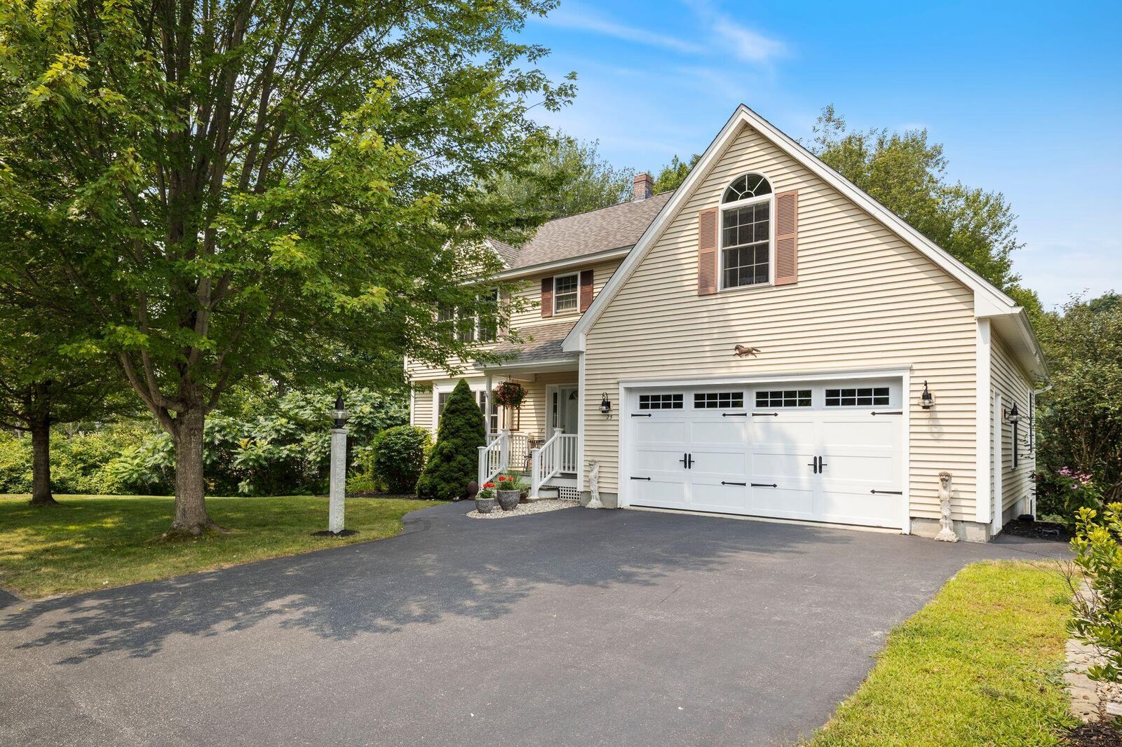 Property Photo: 25 Hubbard Street ME 04072