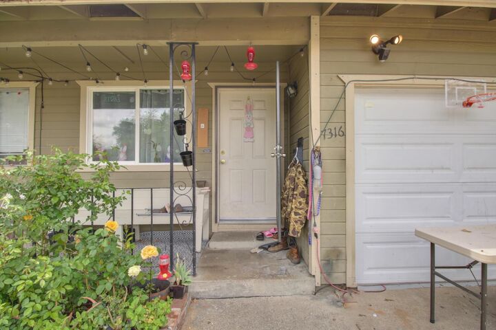 Property Photo: 7316 Arleta Court CA 95823