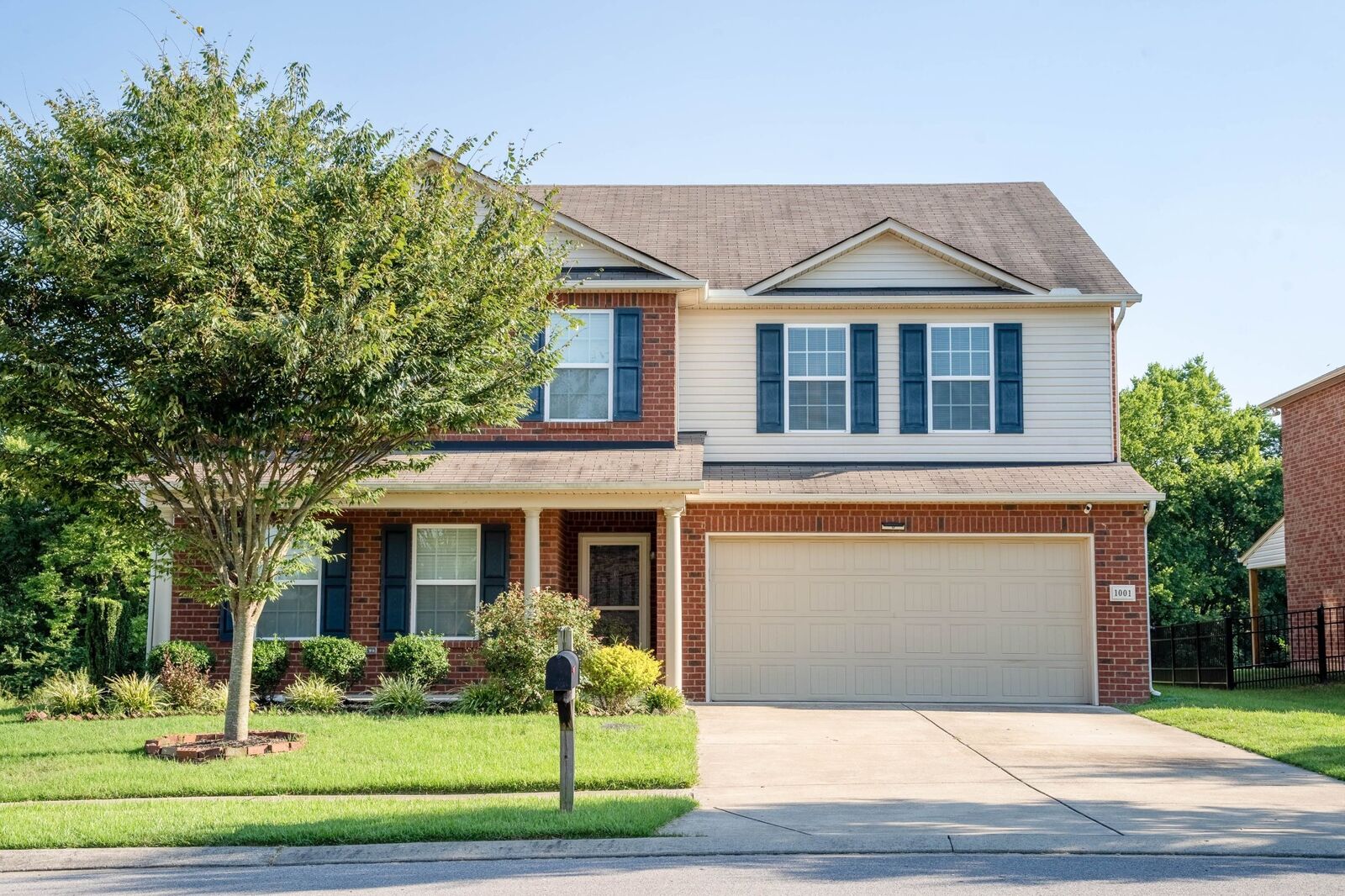 Property Photo: 1001 Benwick Rd TN 37075