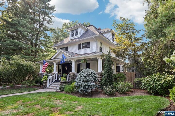 Property Photo:  44 Washington Place  NJ 07450 
