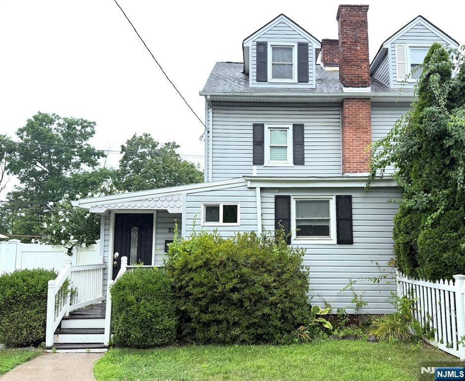 Property Photo:  33 Ringwood Avenue  NJ 07442 