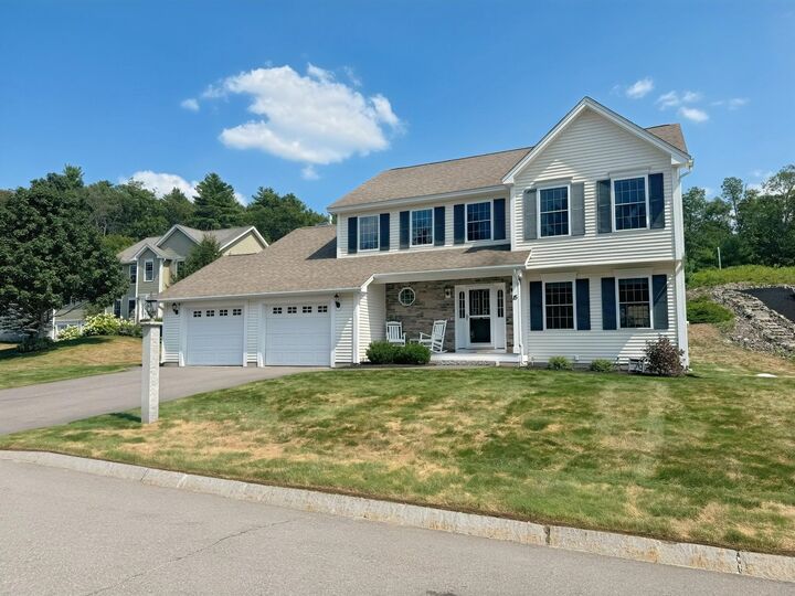Property Photo:  15 Empire Circle  NH 03051 