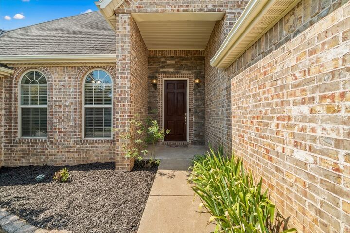 Property Photo:  6287 W Persimmon Street  AR 72704 