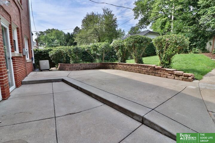 Property Photo: 316 S 50th Avenue NE 68132