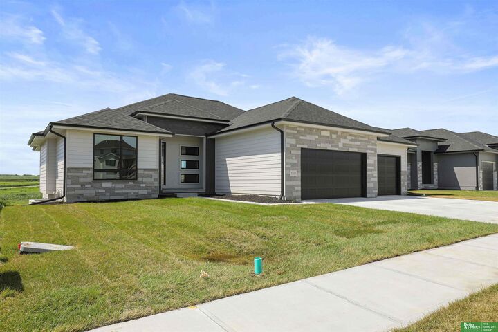 Property Photo:  5522 N 213 Avenue  NE 68022 