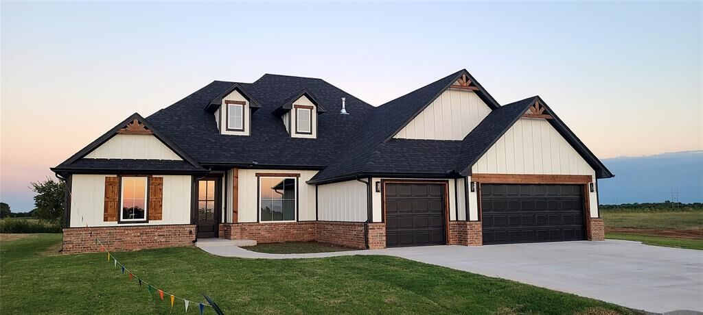 Property Photo: 4747 Dutton Circle OK 73036