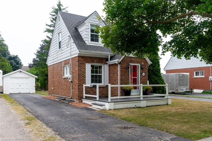 Photo de la propriété:  124 Walnut Street  ON N3T 1H4 