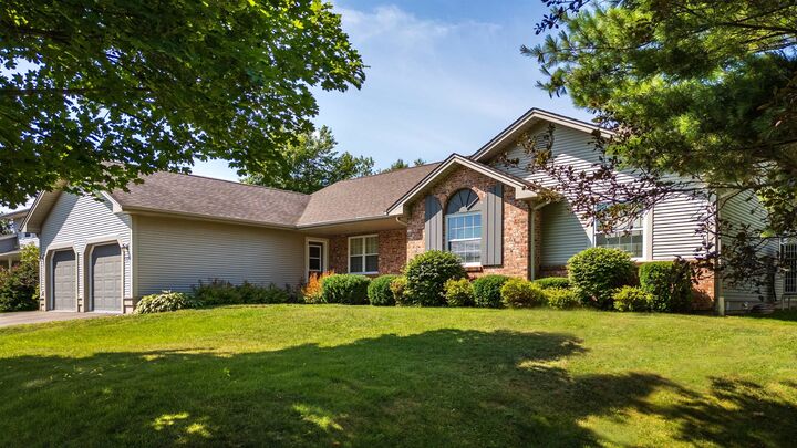 77 Parkside Drive  Charlottetown PE C1E 1M8 photo