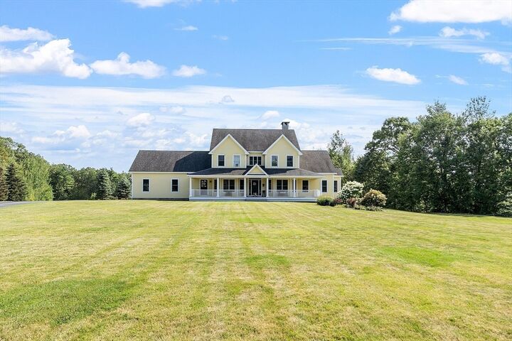 Property Photo: 9 Sequoia Dr MA 01462
