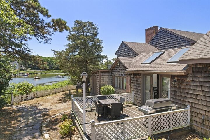 Property Photo: 102 Nashawena St MA 02540