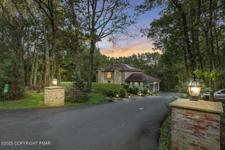 Property Photo: 128 Wilson Court PA 18353