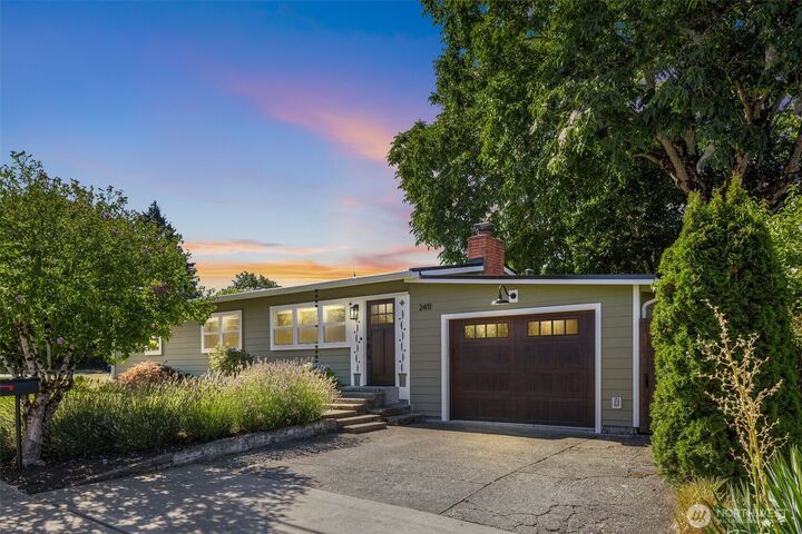 2411 NE 7th St  Renton WA 98056 photo