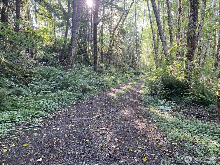 Property Photo: 565 Kallman Rd WA 98331