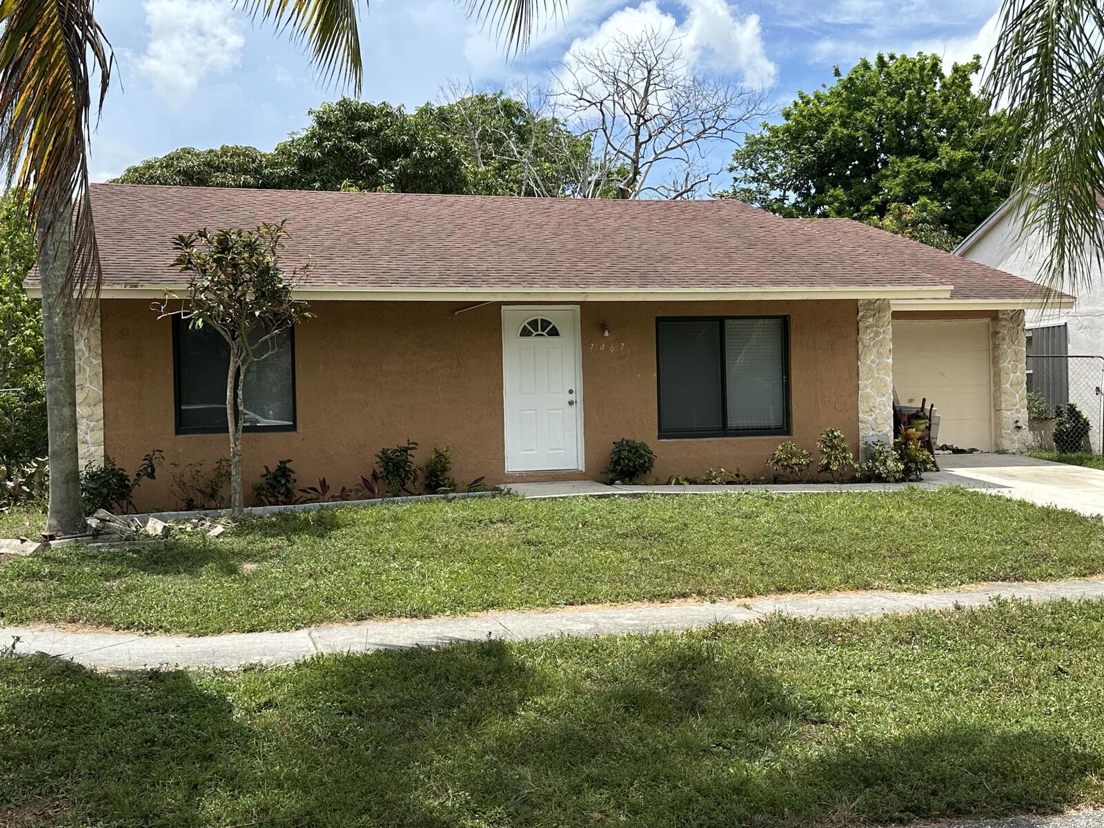 Property Photo: 7467 Pinedale Drive FL 33436