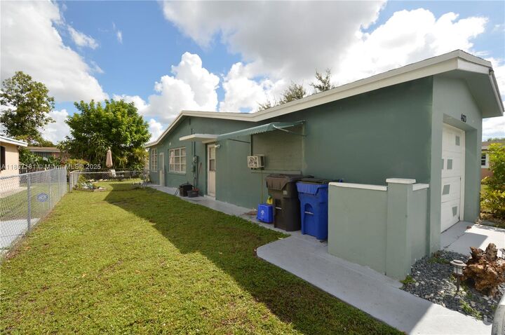 Property Photo:  4673 NW 41st Pl  FL 33319 