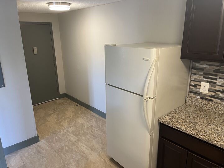 Property Photo:  32 Cook Avenue B25  CT 06451 
