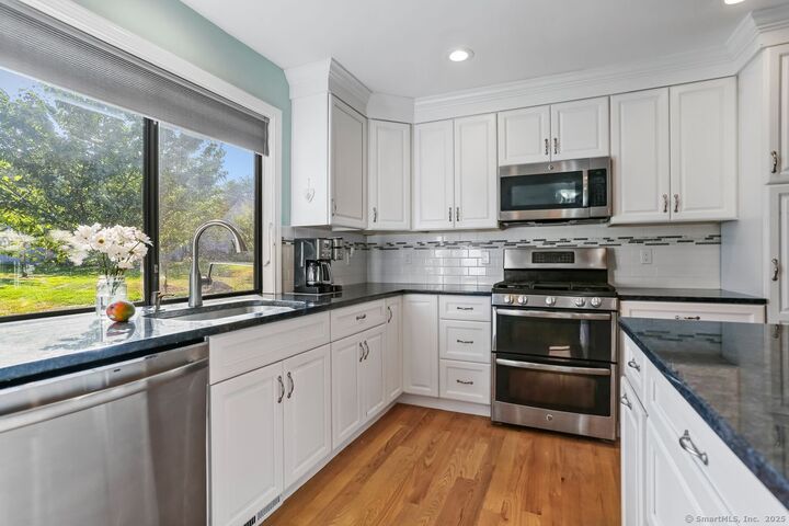 Property Photo:  248 South Trail B  CT 06614 