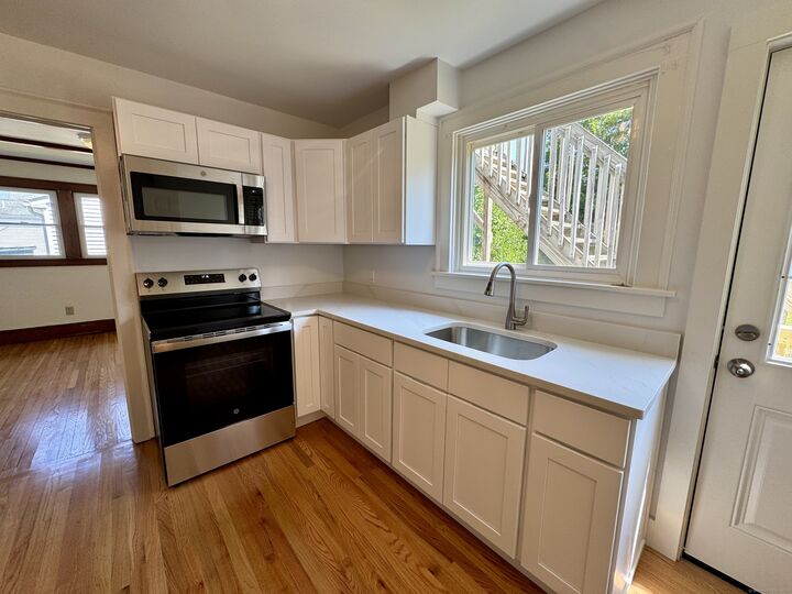Property Photo:  10 Morgan Park 1  CT 06413 