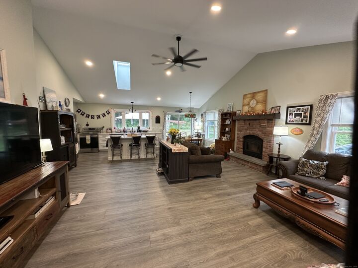 Property Photo:  58 New Road  CT 06354 