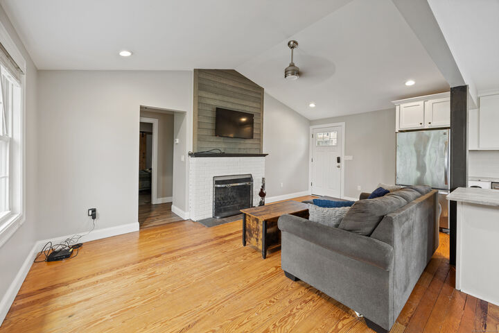 Property Photo:  87 Lake Shore Drive  CT 06455 