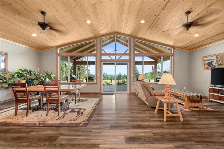 Property Photo:  7015 W West Rim Ln  WA 99224 
