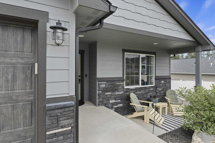 Property Photo: 2820 S Sonora Dr WA 99037