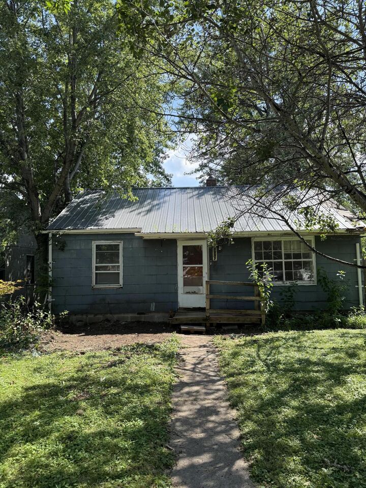 Property Photo: 3227 6th Avenue IA 51501